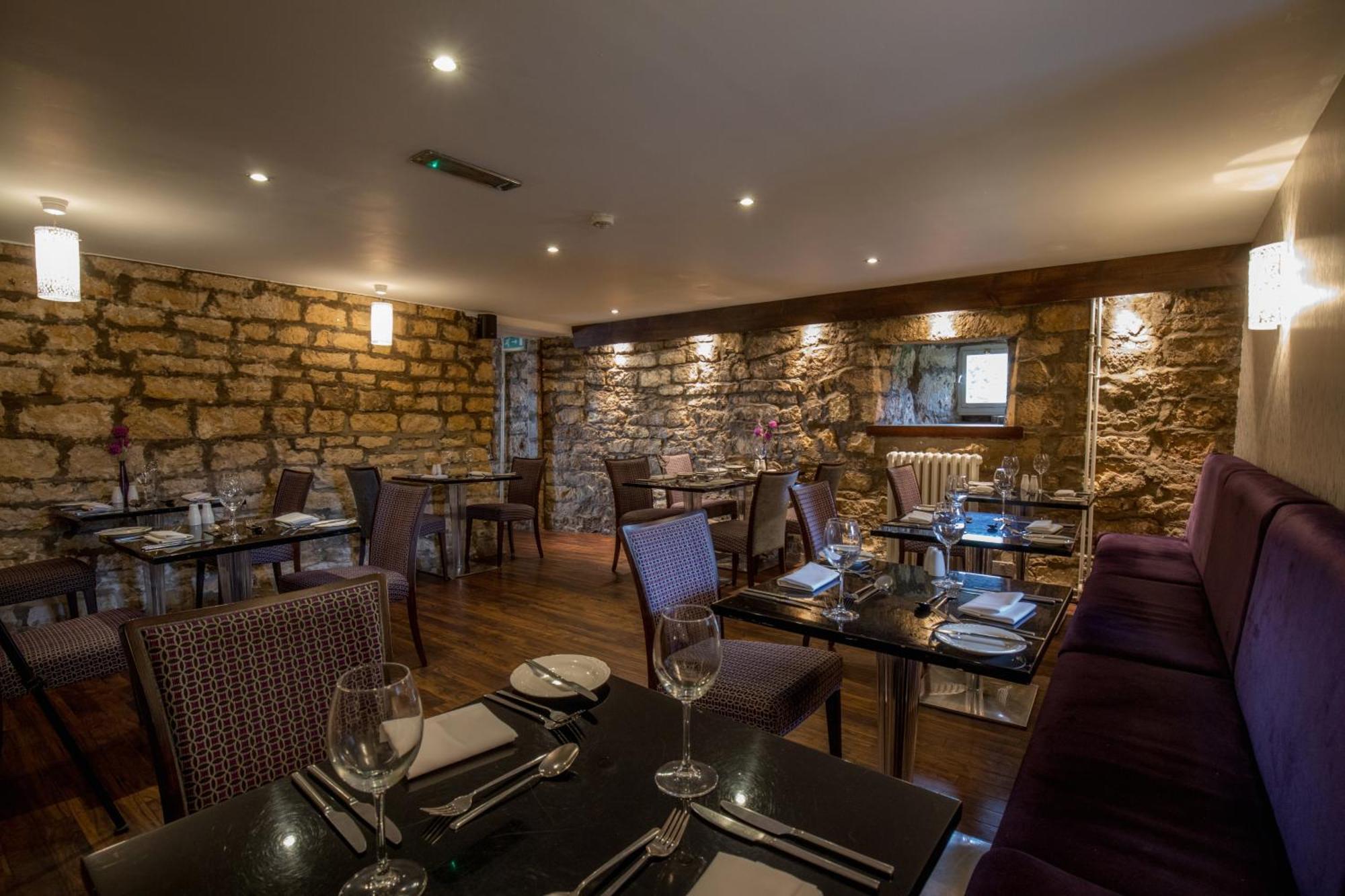 Hazlewood Castle & Spa Tadcaster Buitenkant foto