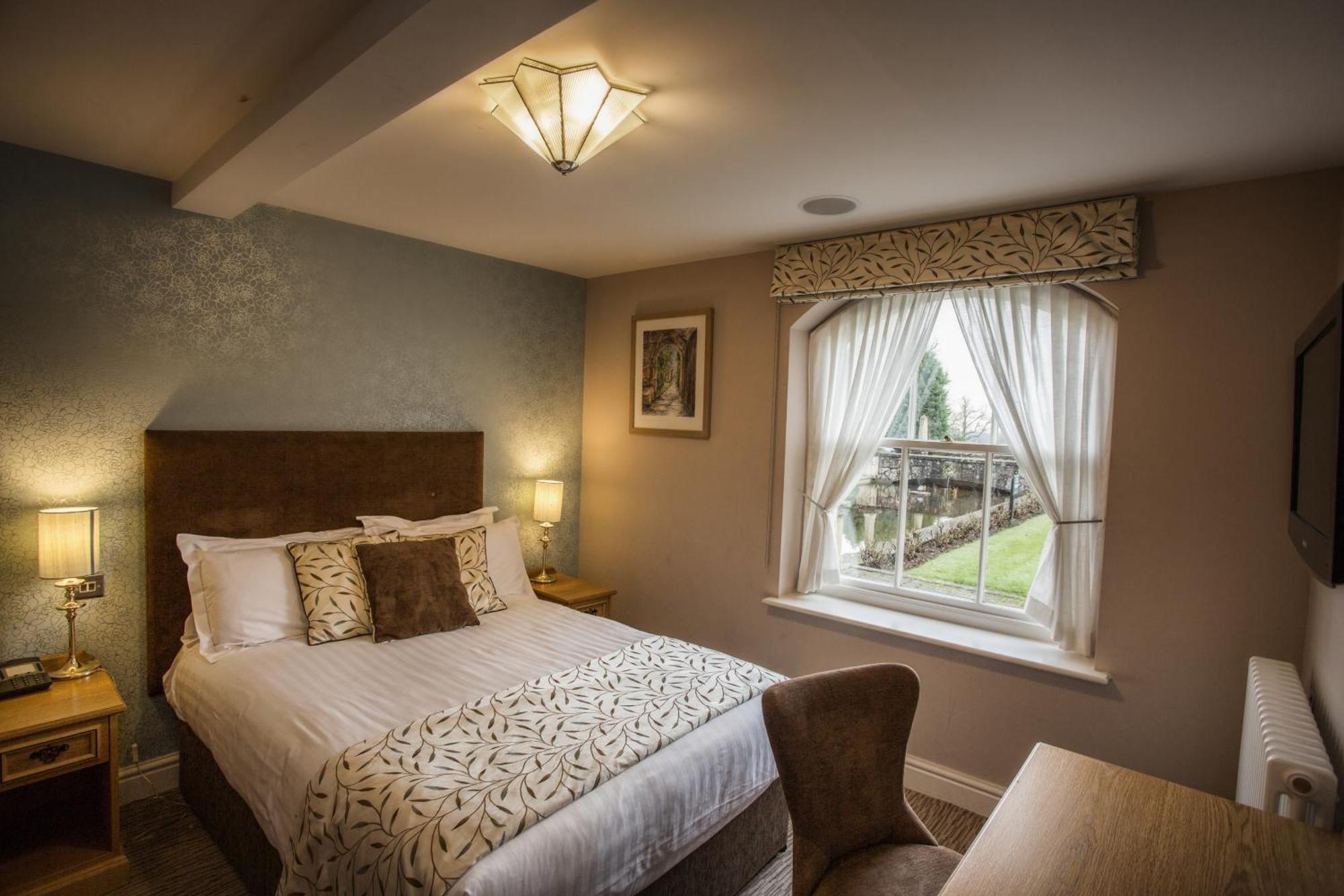 Hazlewood Castle & Spa Tadcaster Buitenkant foto