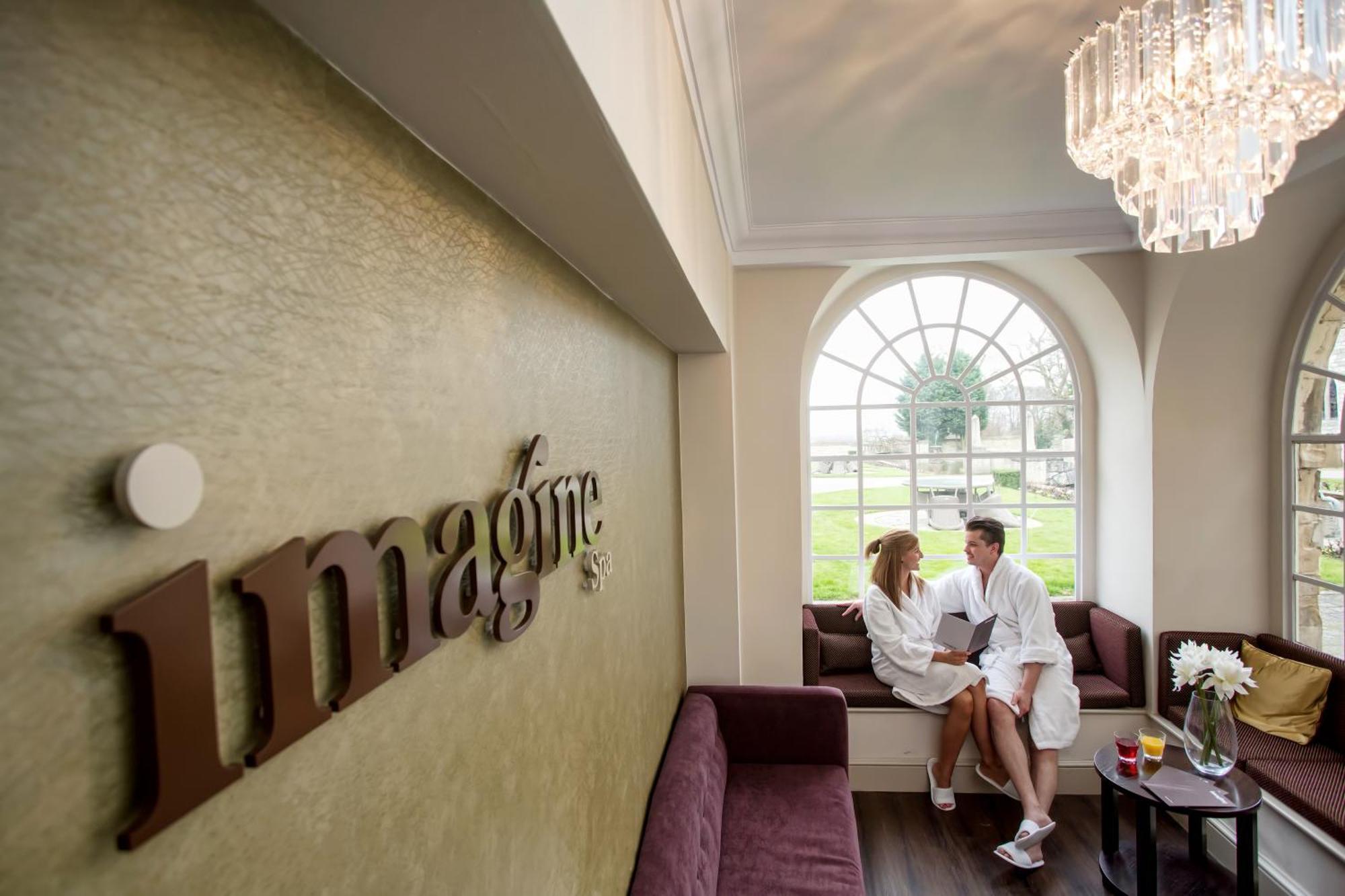 Hazlewood Castle & Spa Tadcaster Buitenkant foto