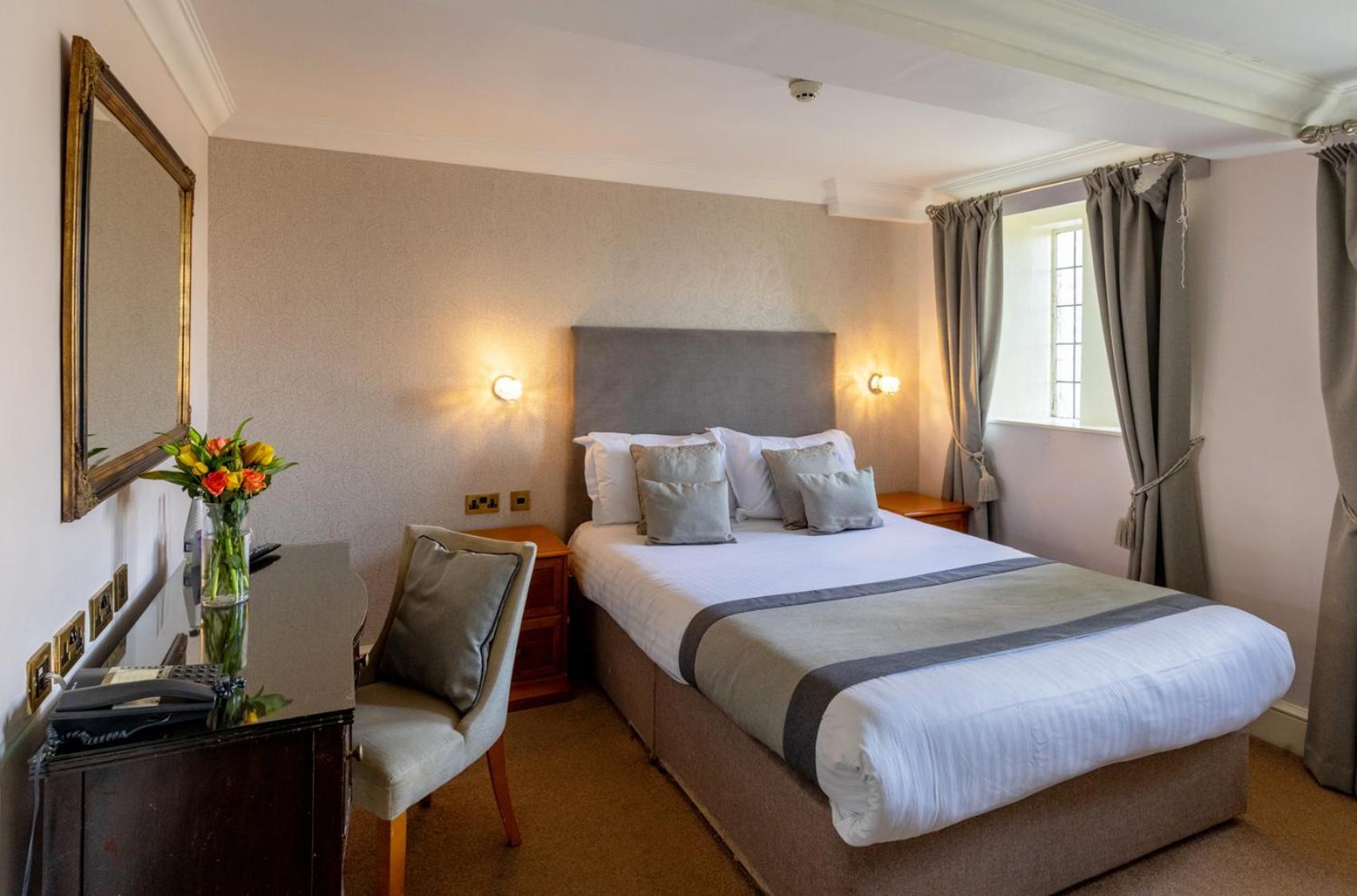 Hazlewood Castle & Spa Tadcaster Buitenkant foto